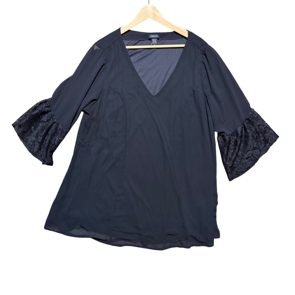 Torrid Blouse Womens 2 Lace Bell Sleeve Black V-Neck Chiffon